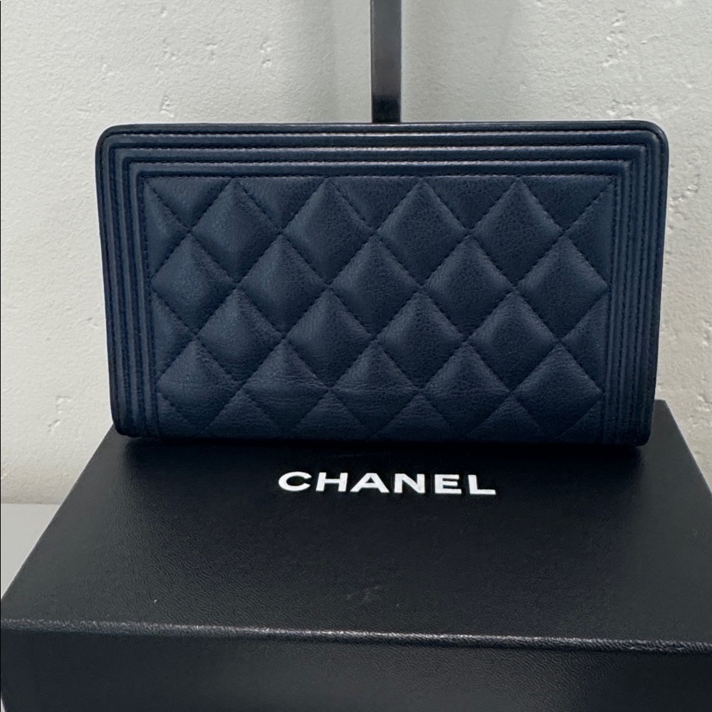 Chanel Boy Quilted Leather Wallet - Picture 3 of 8